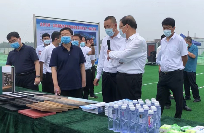 全市重點項目觀摩團蒞臨唐山金路產(chǎn)業(yè)基地參觀調(diào)研