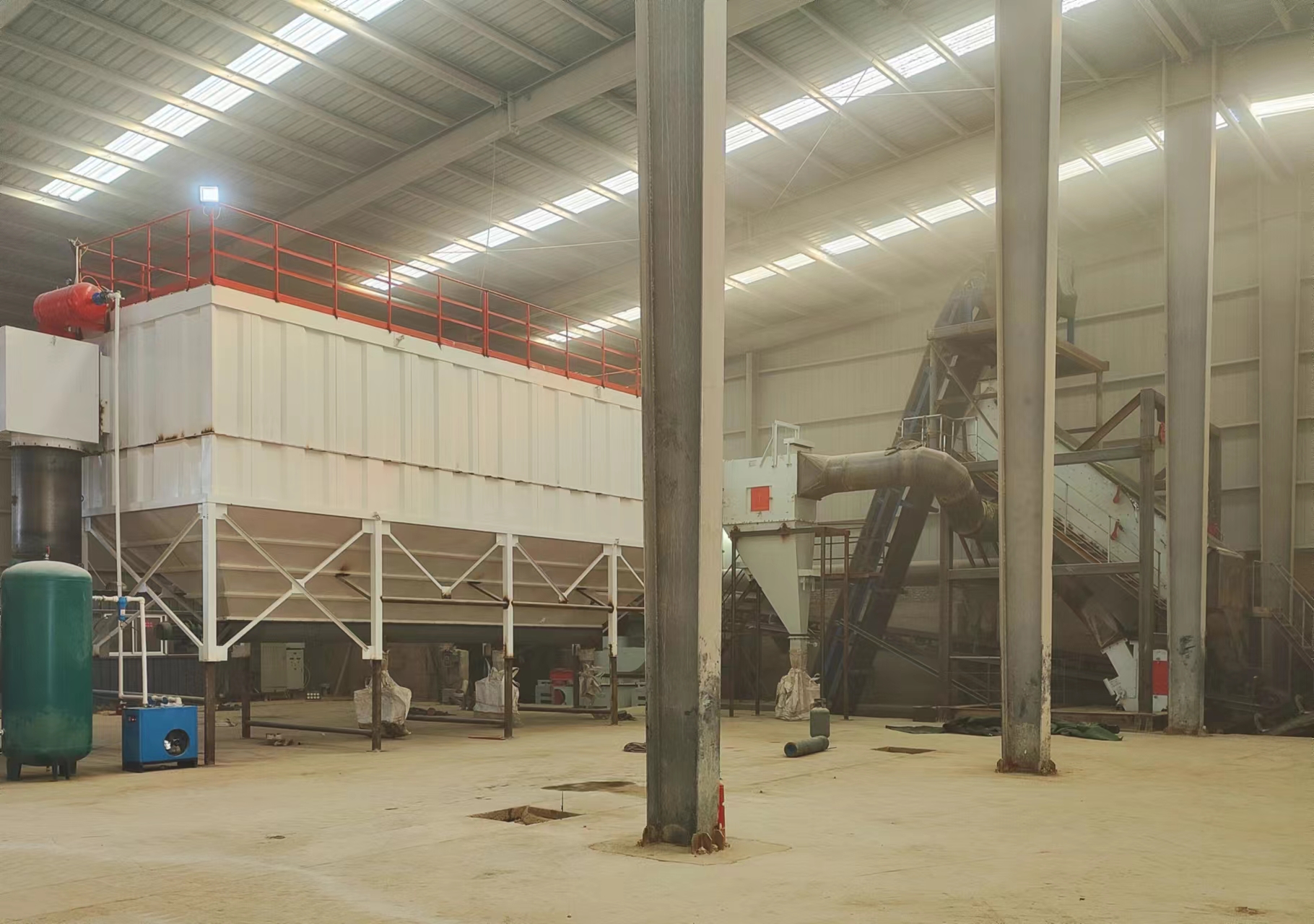 與平面制砂相比，干法制砂樓有哪些優(yōu)勢？