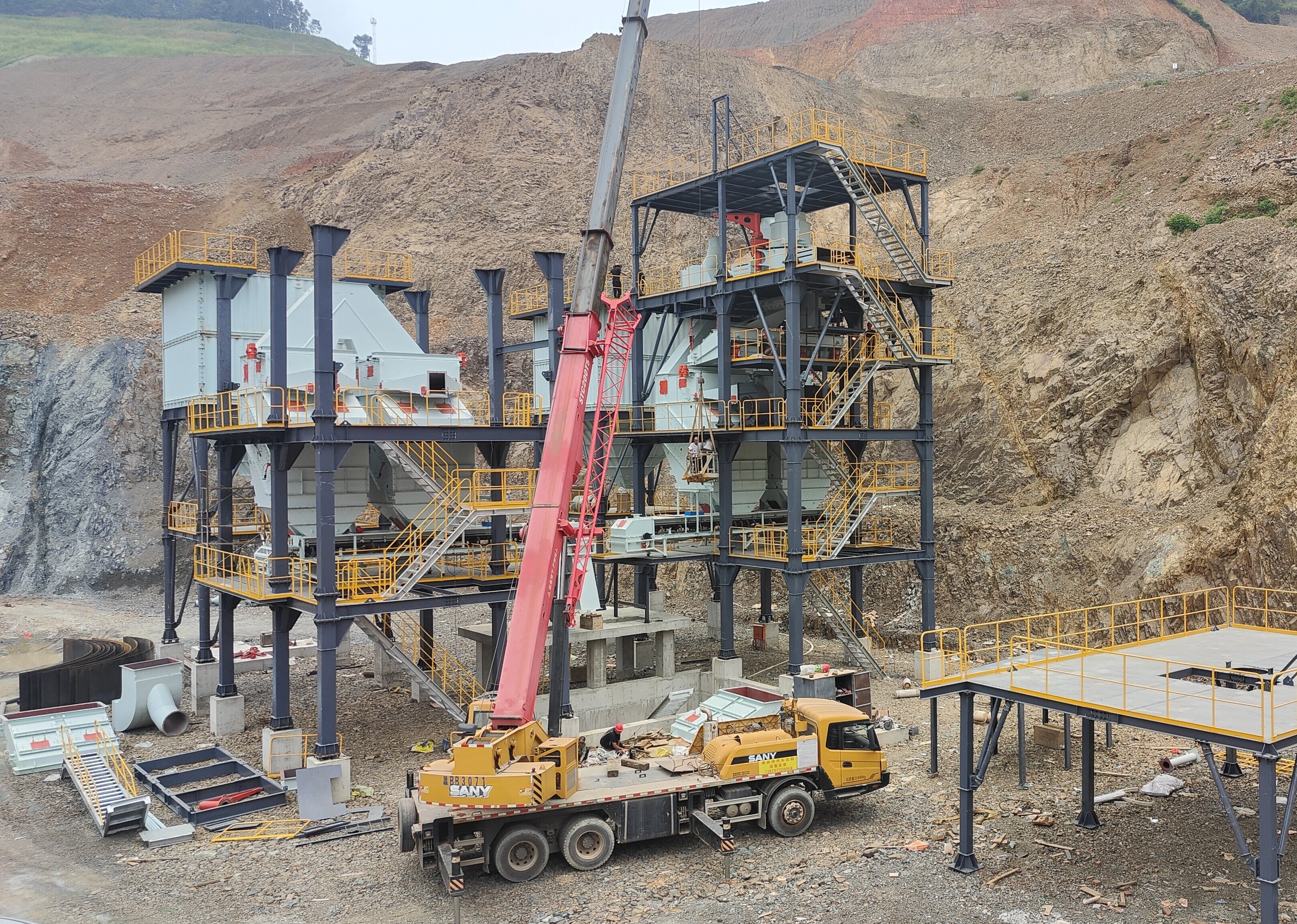 干法制砂樓 VS 水洗砂，誰(shuí)才是機(jī)制砂生產(chǎn)的未來(lái)之星？